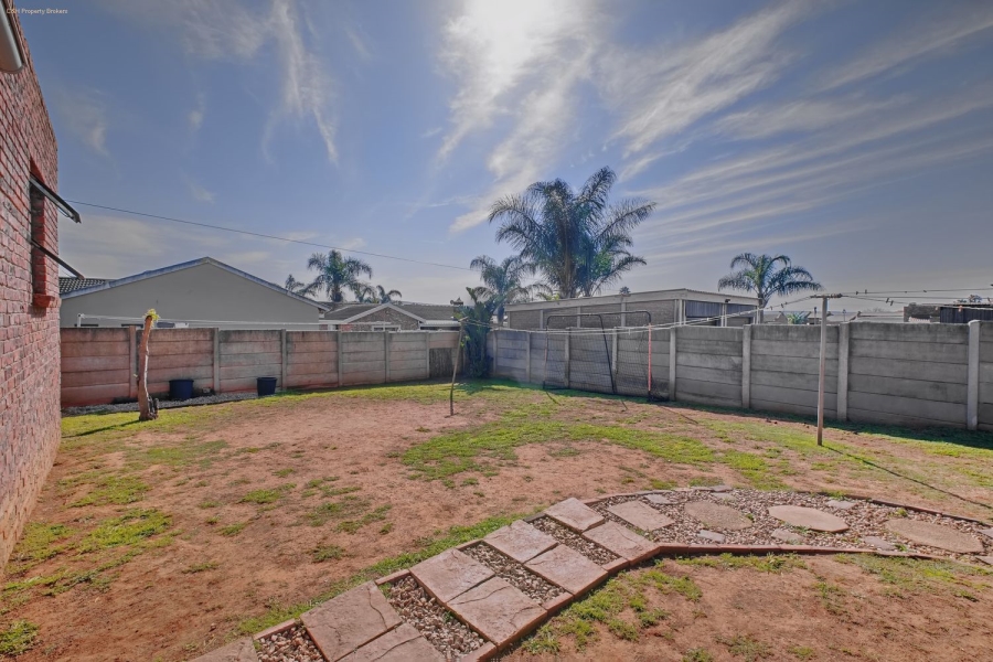 2 Bedroom Property for Sale in Azalea Park Eastern Cape